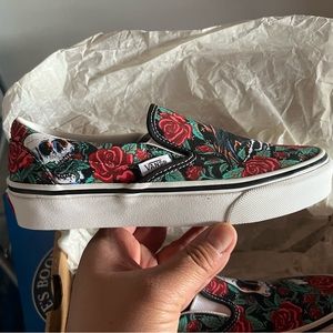 NWT Womens Vans Slip-O